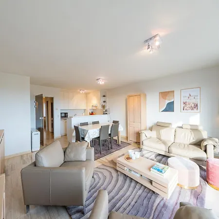 Flat In Koksijde Near Casino Square, Cleaning Included *